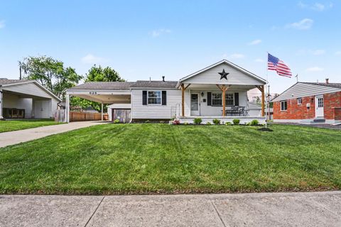 Photo of 628 Brookdale Drive, West Jefferson, OH 43162 (MLS # 226013816)