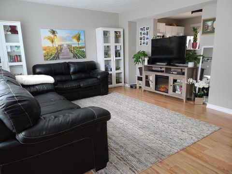 Tiny photo for 860 Pebblelane Drive 247 #247, Columbus, OH 43085 (MLS # 226002390)