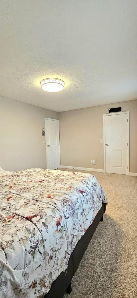 Tiny photo for 860 Pebblelane Drive 247 #247, Columbus, OH 43085 (MLS # 226002390)