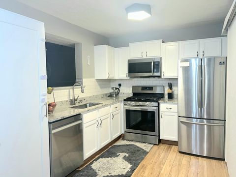 Tiny photo for 860 Pebblelane Drive 247 #247, Columbus, OH 43085 (MLS # 226002390)