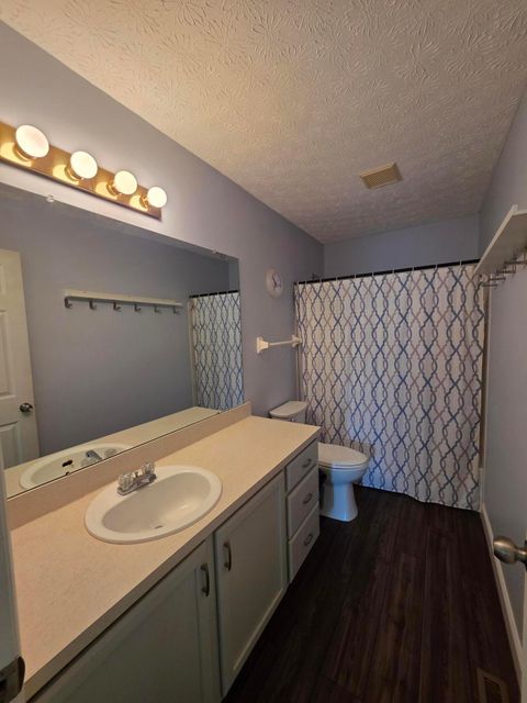 Tiny photo for 242 Trail Court, Newark, OH 43055 (MLS # 226022165)