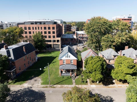 Tiny photo for 943 Mount Pleasant Avenue, Columbus, OH 43201 (MLS # 226038315)