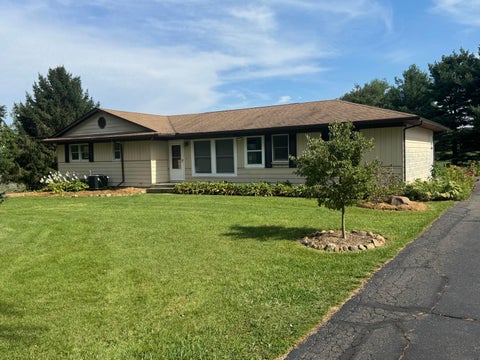 Photo of 8117 Johnstown Utica Road, Johnstown, OH 43031 (MLS # 226033823)