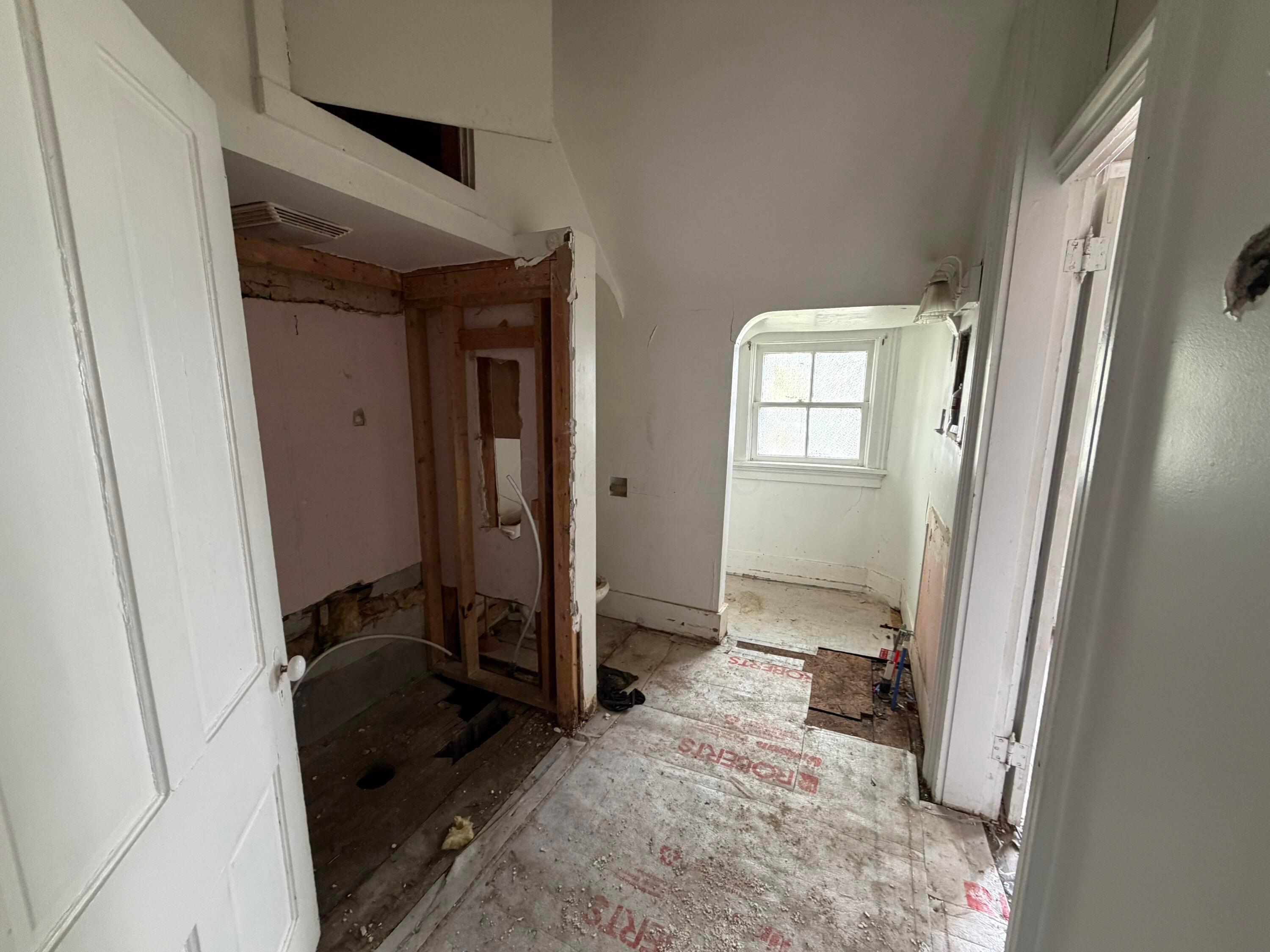 143 W Mulberry Street