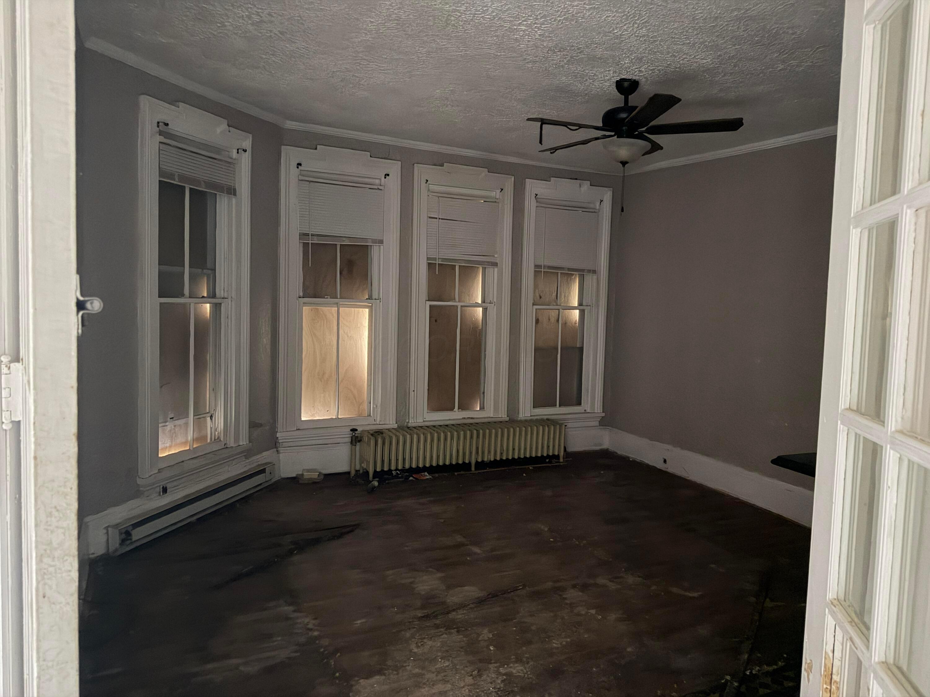 143 W Mulberry Street