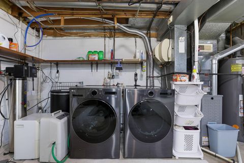 Tiny photo for 5803 Sundrops Avenue, Galloway, OH 43119 (MLS # 225044267)