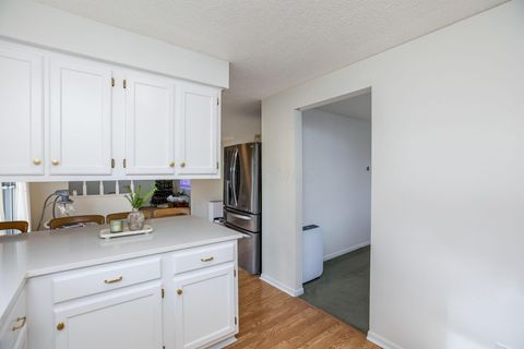 Tiny photo for 5803 Sundrops Avenue, Galloway, OH 43119 (MLS # 225044267)