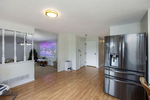 Tiny photo for 5803 Sundrops Avenue, Galloway, OH 43119 (MLS # 225044267)