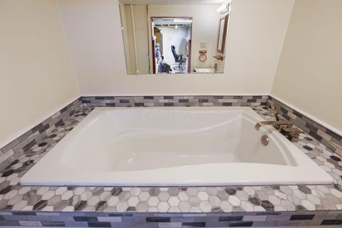 Tiny photo for 5803 Sundrops Avenue, Galloway, OH 43119 (MLS # 225044267)