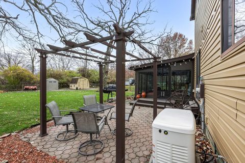 Tiny photo for 5803 Sundrops Avenue, Galloway, OH 43119 (MLS # 225044267)