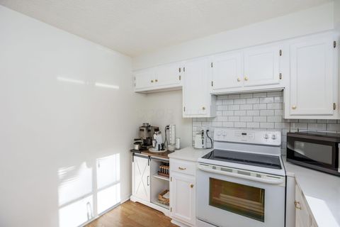 Tiny photo for 5803 Sundrops Avenue, Galloway, OH 43119 (MLS # 225044267)