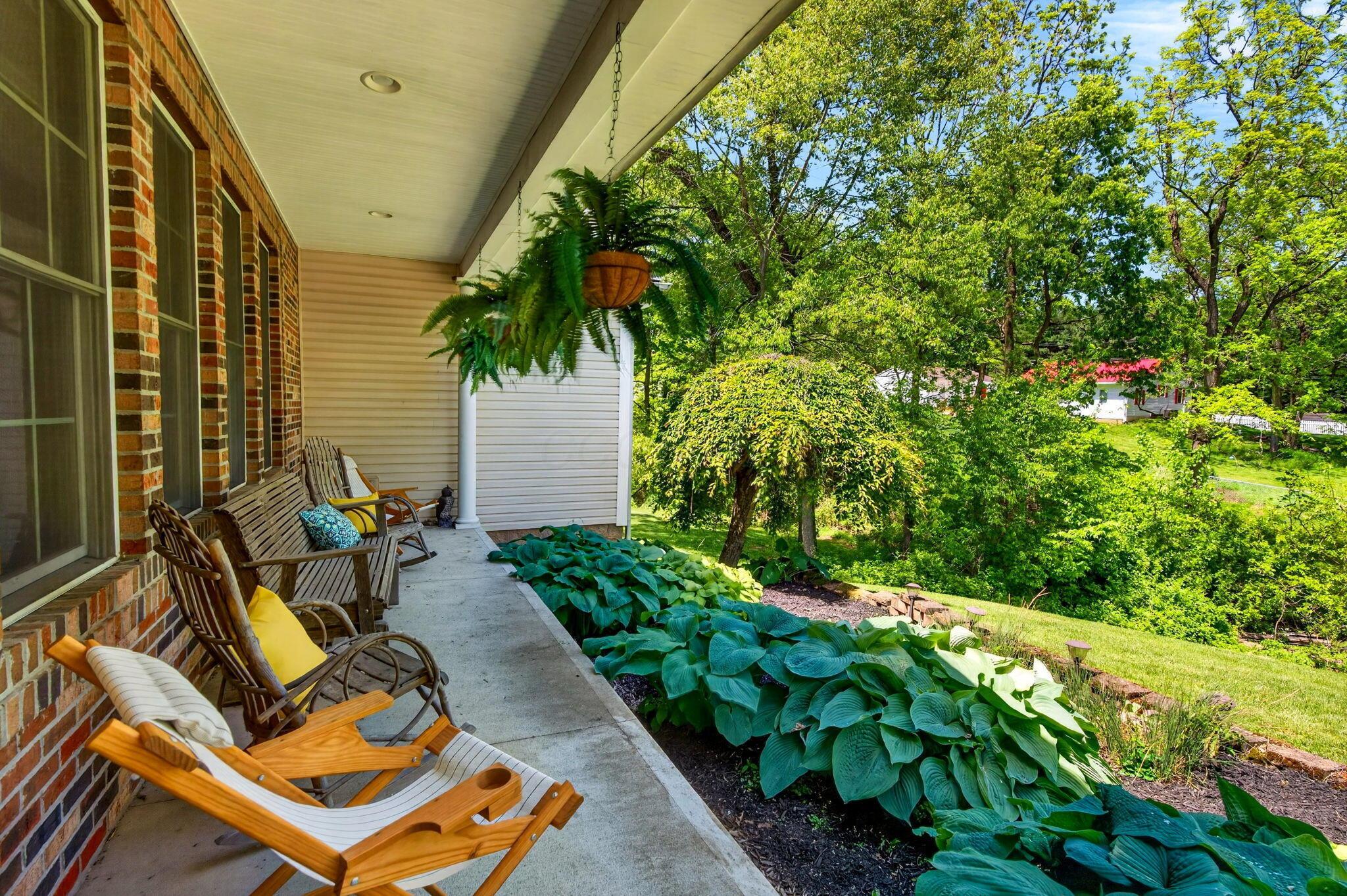 475 Coonpath Road NW