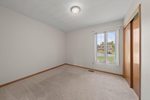 Tiny photo for 1545 Ojibwas Court, Grove City, OH 43123 (MLS # 226039575)