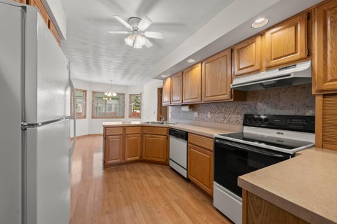 Tiny photo for 1545 Ojibwas Court, Grove City, OH 43123 (MLS # 226039575)