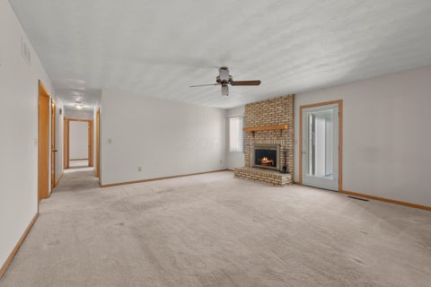 Tiny photo for 1545 Ojibwas Court, Grove City, OH 43123 (MLS # 226039575)