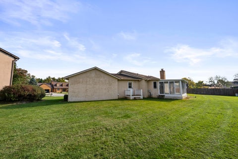 Tiny photo for 1545 Ojibwas Court, Grove City, OH 43123 (MLS # 226039575)