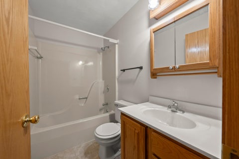 Tiny photo for 1545 Ojibwas Court, Grove City, OH 43123 (MLS # 226039575)