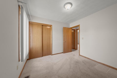 Tiny photo for 1545 Ojibwas Court, Grove City, OH 43123 (MLS # 226039575)