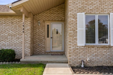 Tiny photo for 1545 Ojibwas Court, Grove City, OH 43123 (MLS # 226039575)