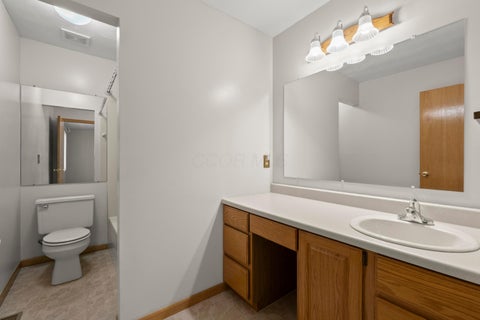 Tiny photo for 1545 Ojibwas Court, Grove City, OH 43123 (MLS # 226039575)