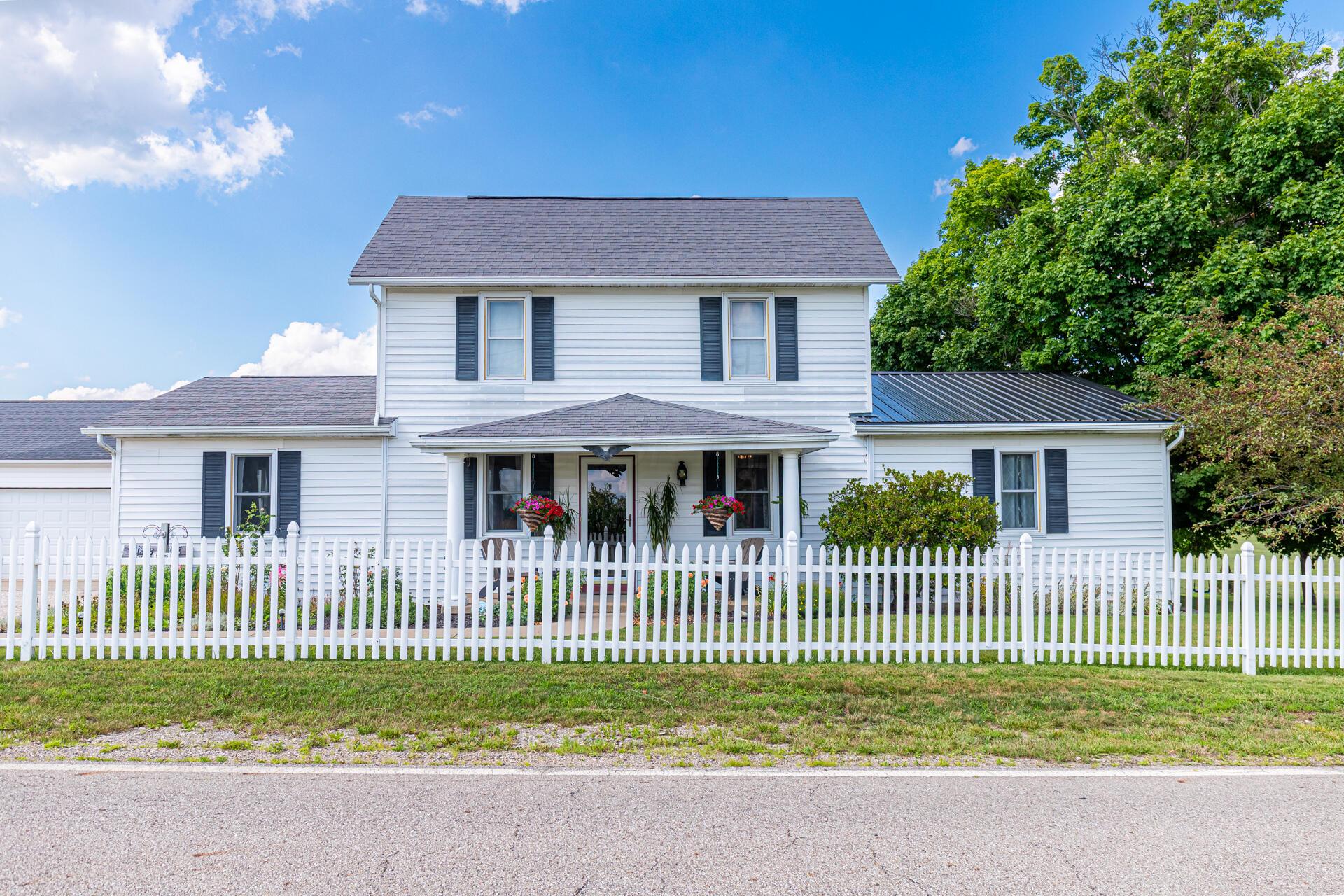 10749 Eden Church Road, Saint Louisville, Ohio image 1