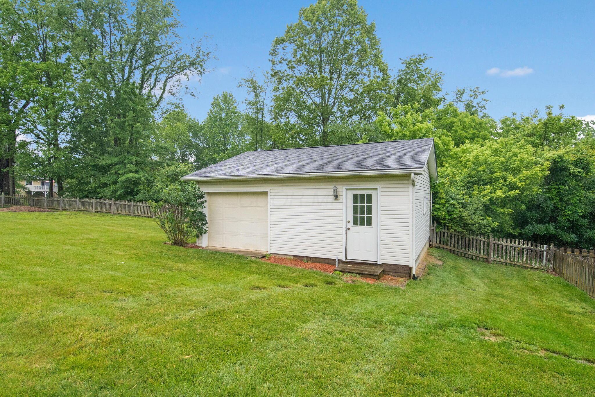 2580 Applewood Lane, Lancaster, Ohio image 36