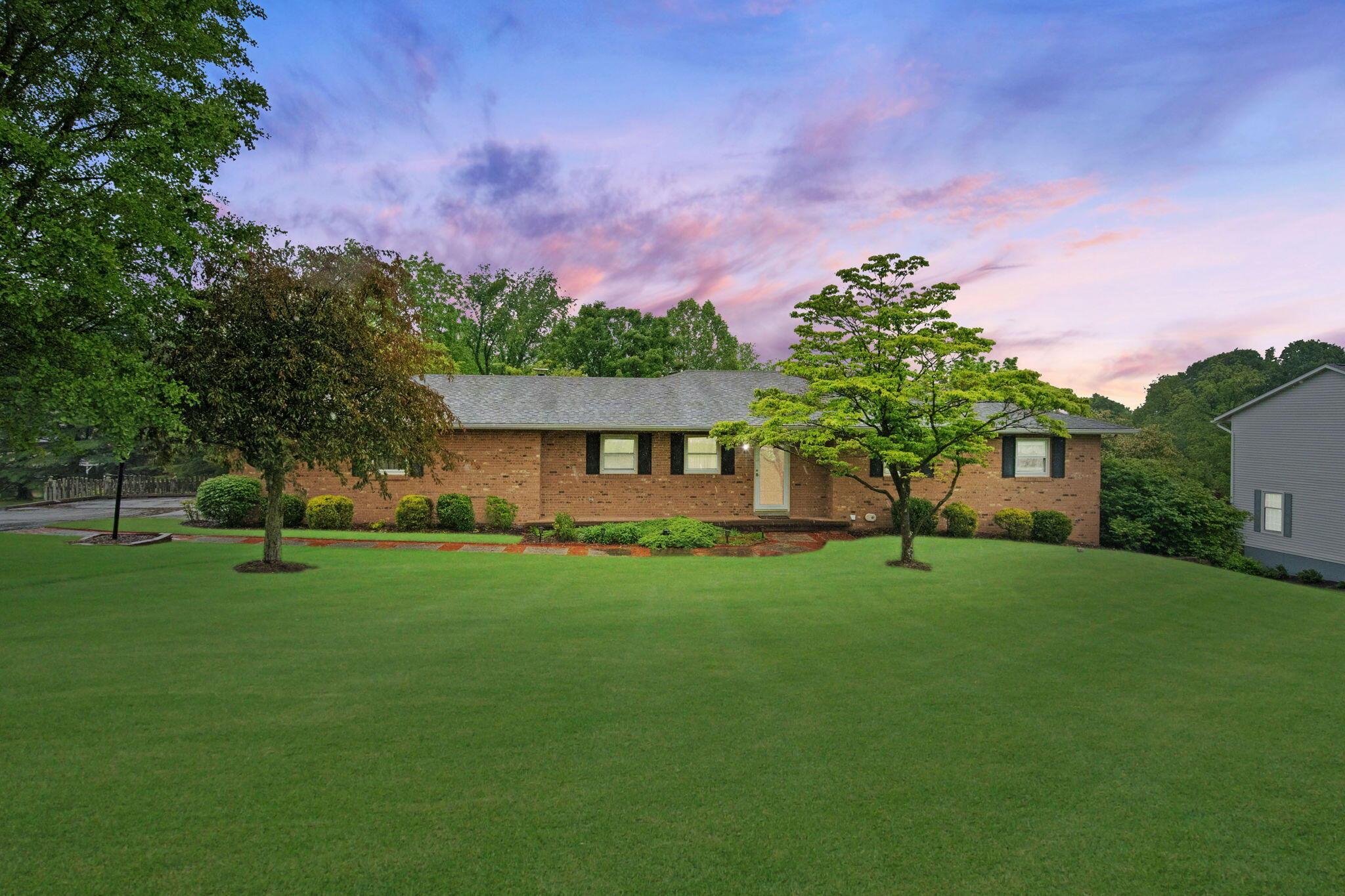 2580 Applewood Lane, Lancaster, Ohio image 2