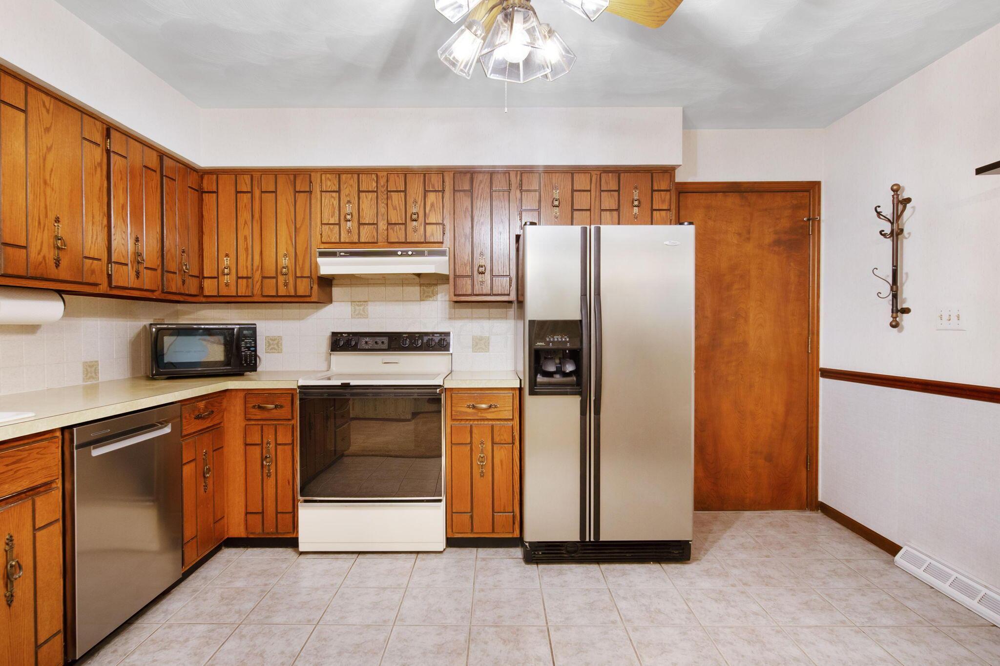 2580 Applewood Lane, Lancaster, Ohio image 8