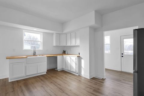 Tiny photo for 461 N Court Street, Circleville, OH 43113 (MLS # 226000871)