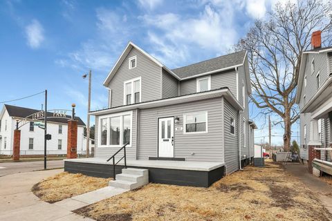 Tiny photo for 461 N Court Street, Circleville, OH 43113 (MLS # 226000871)