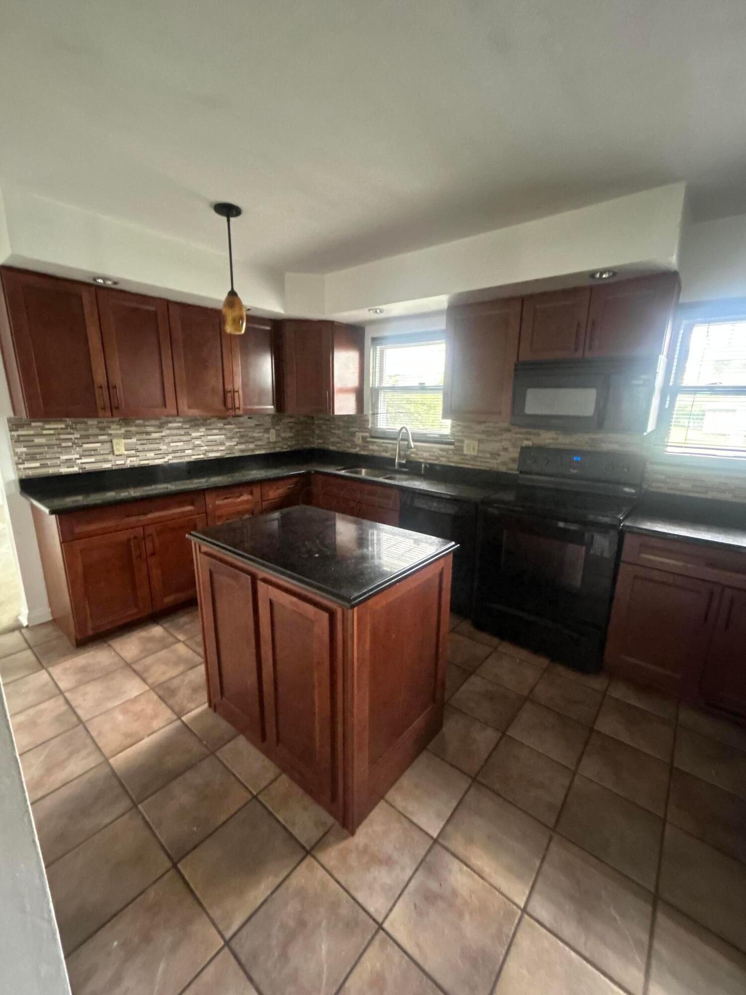 2997 Easthaven Court S