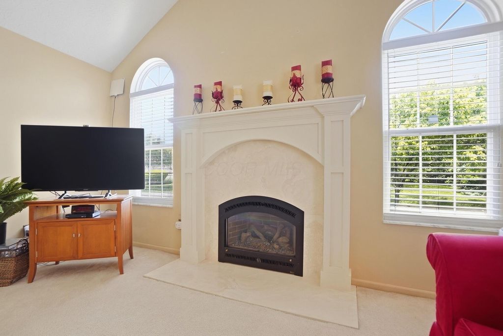 Photo of 6213 Hampton Green Place 2C #2C, Dublin, OH 43016 (MLS # 226016545)