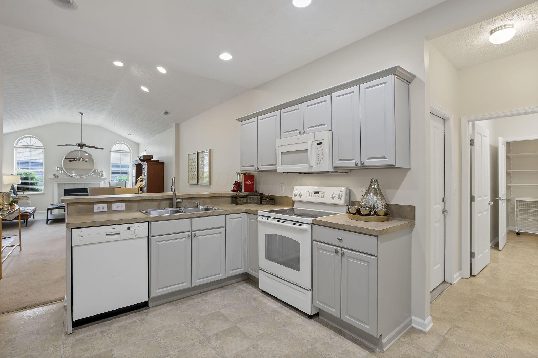 651 Albion Place, Westerville, Ohio image 15