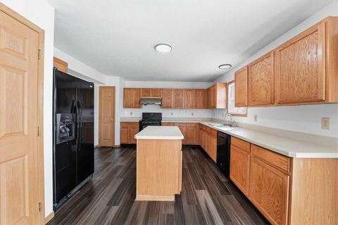 Tiny photo for 52 Gala Avenue, Pataskala, OH 43062 (MLS # 226005549)