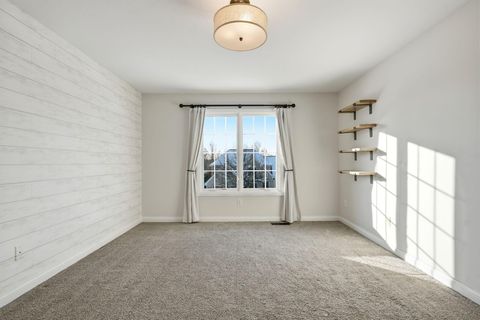 Tiny photo for 8552 Misty Woods Circle, Powell, OH 43065 (MLS # 225044990)