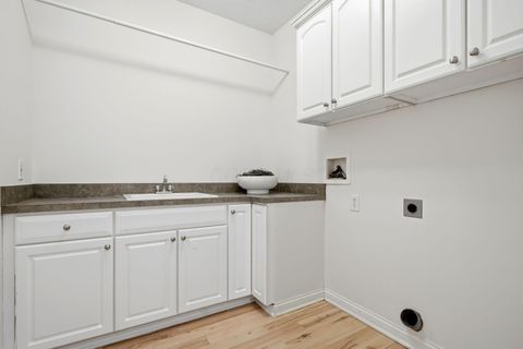 Tiny photo for 8552 Misty Woods Circle, Powell, OH 43065 (MLS # 225044990)