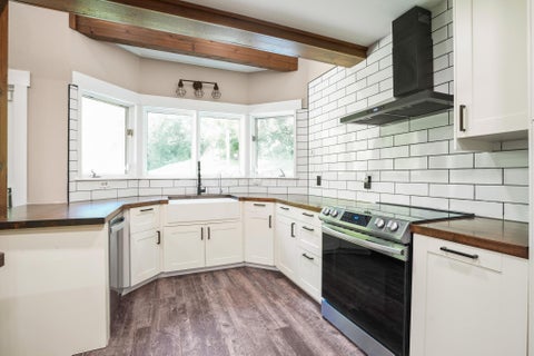 Tiny photo for 6 Sussex Drive, Athens, OH 45701 (MLS # 226035230)