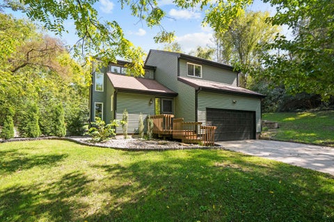 Photo of 6 Sussex Drive, Athens, OH 45701 (MLS # 226035230)