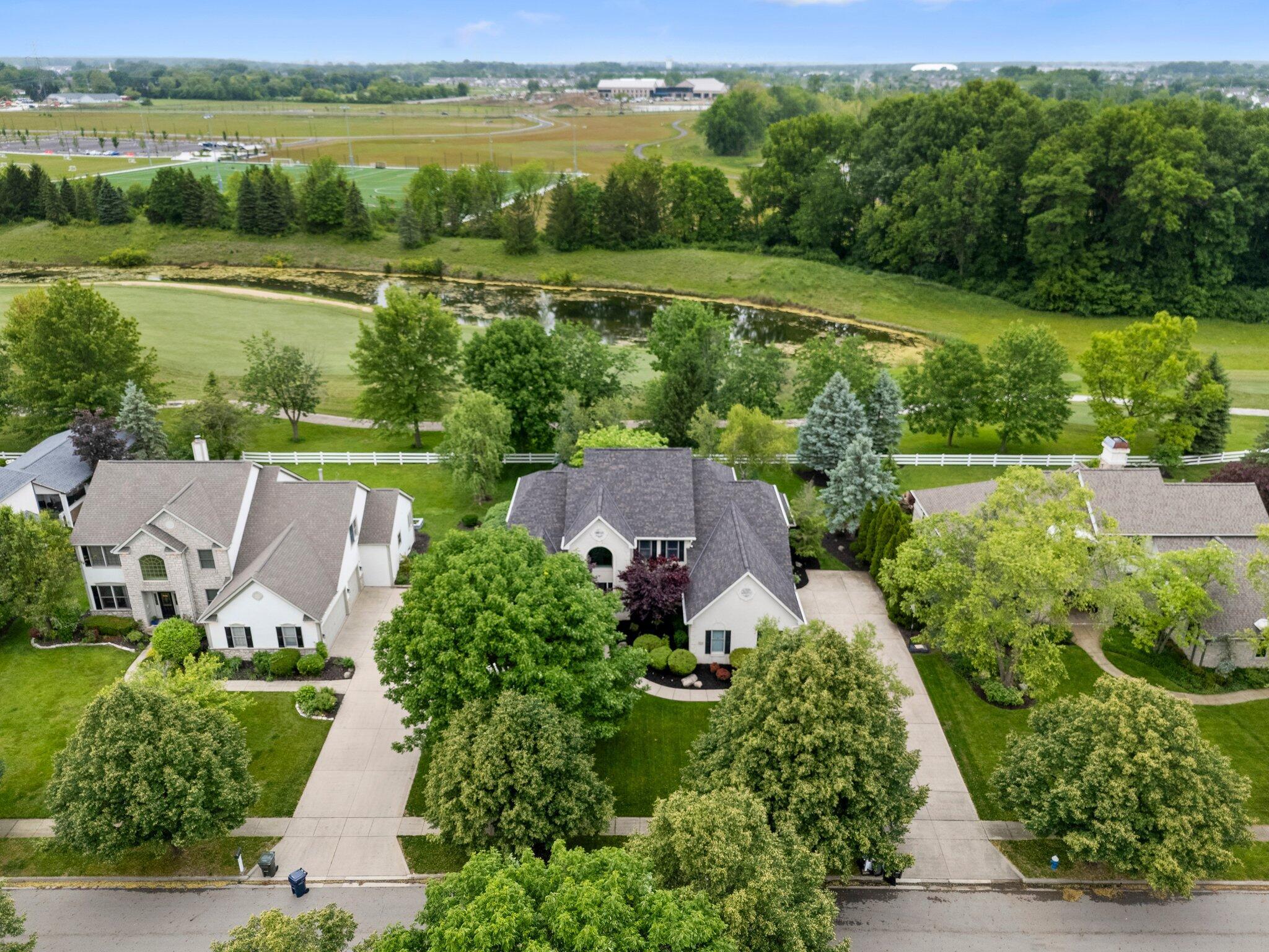 6034 Heritage View Court, Hilliard, Ohio image 5