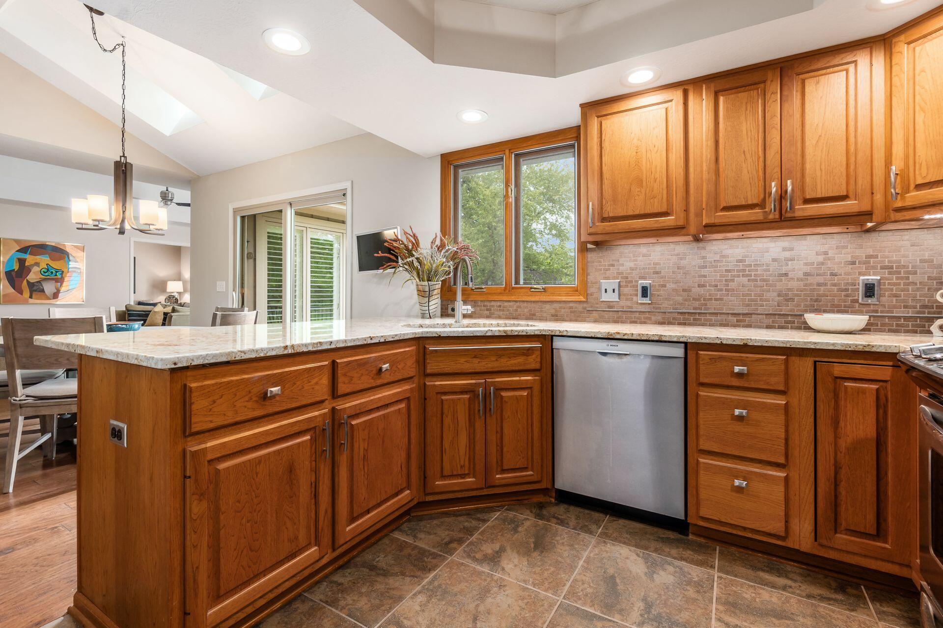 4325 Weybridge Court, Powell, Ohio image 37