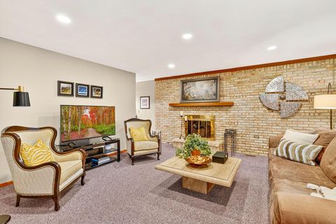 Tiny photo for 893 Maebelle Way, Westerville, OH 43081 (MLS # 225044036)