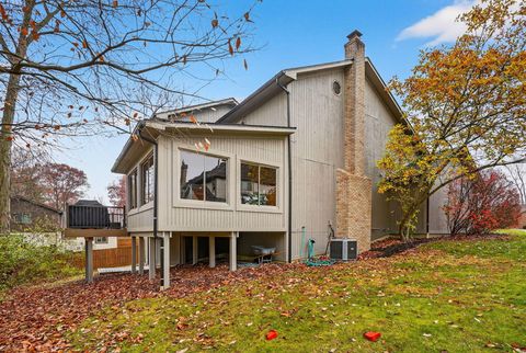 Tiny photo for 893 Maebelle Way, Westerville, OH 43081 (MLS # 225044036)