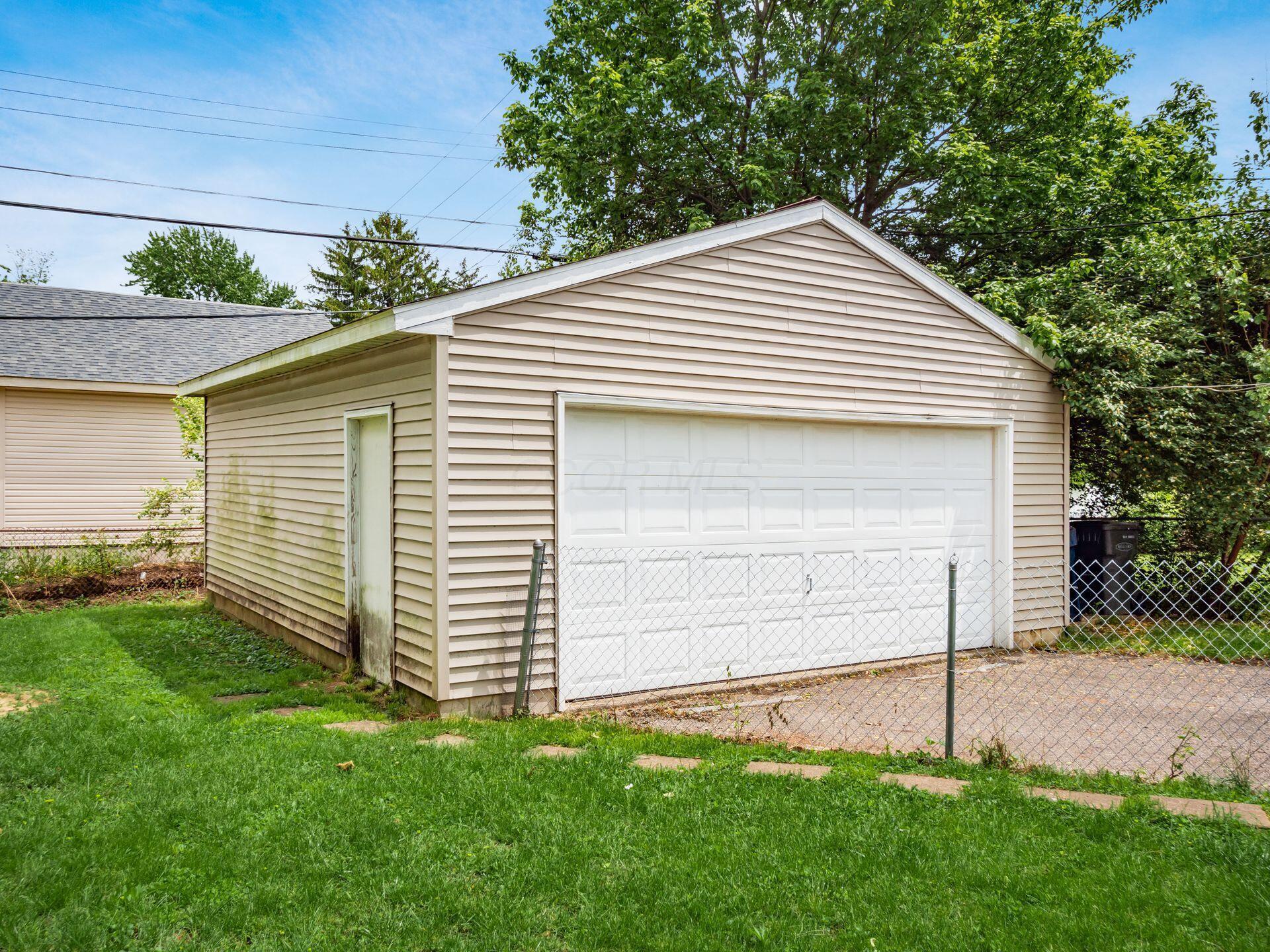 4274 Wayne Street, Hilliard, Ohio image 28