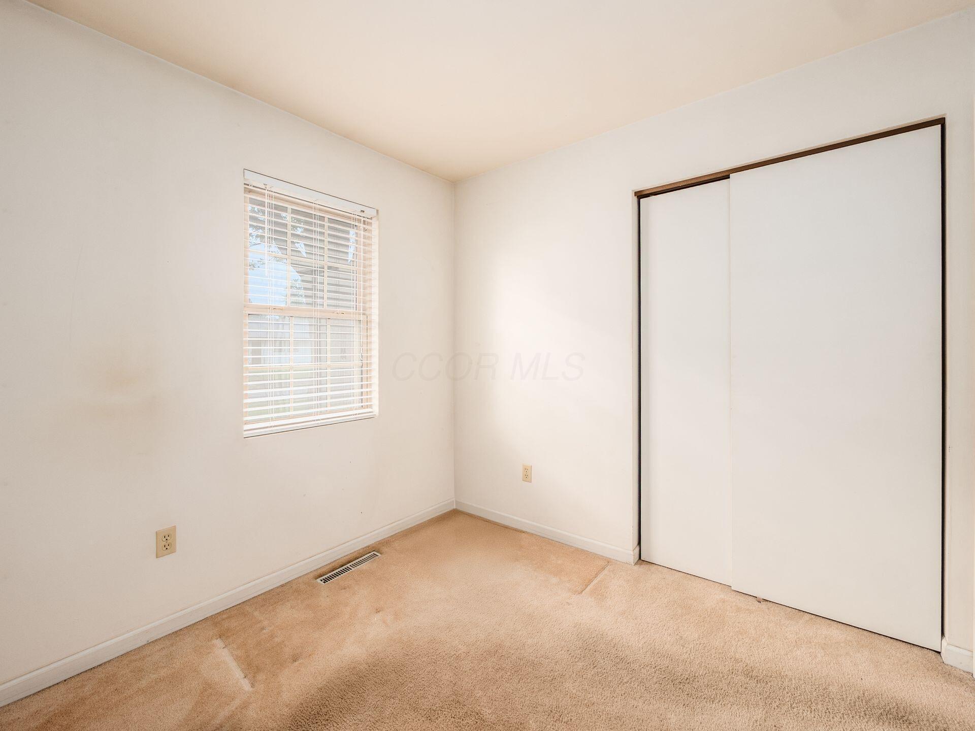4274 Wayne Street, Hilliard, Ohio image 24