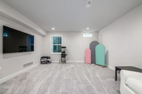 Tiny photo for 10600 Honeysuckle Way, Plain City, OH 43064 (MLS # 226005389)