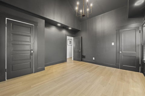 Tiny photo for 355 Sheldon Avenue, Columbus, OH 43207 (MLS # 226020210)