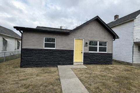 Photo of 2382 S 6th Street, Columbus, OH 43207 (MLS # 226004803)