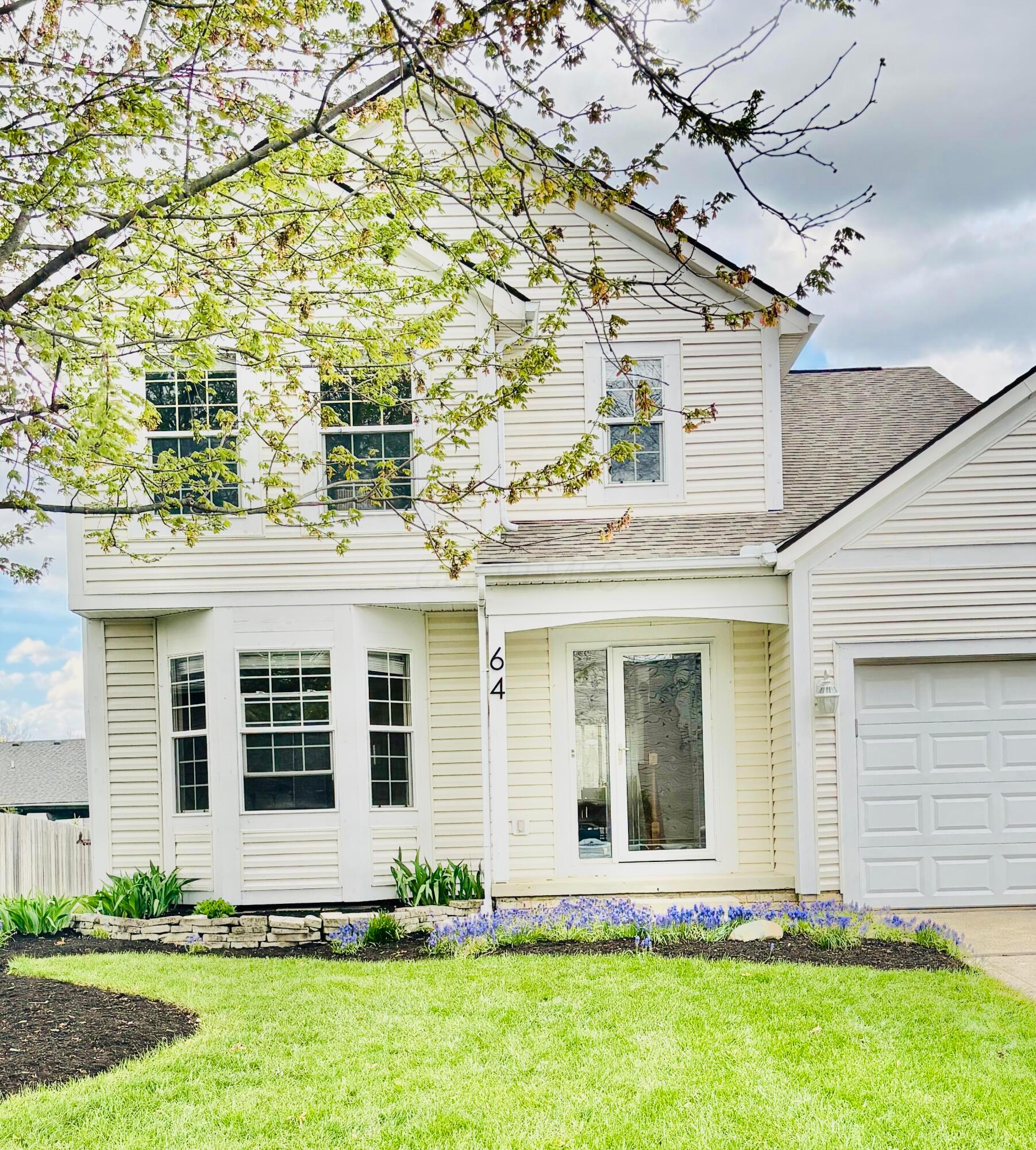 64 Brooksedge Drive, Pataskala, Ohio image 1