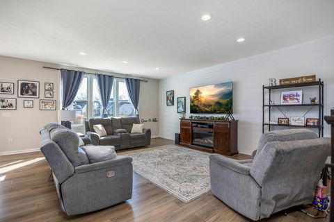 Tiny photo for 582 Zoar Street, Galena, OH 43021 (MLS # 226005285)