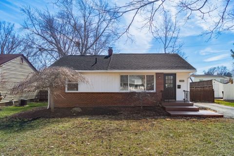 Photo of 2257 Swansea Road, Columbus, OH 43221 (MLS # 226005647)